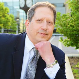 Jonathan Mincis 1