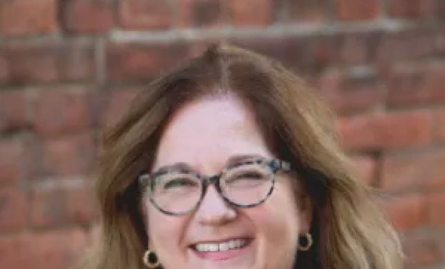 Dolan & Dolan, P.A: Eileen McCarthy Born, Estate Planning Attorney