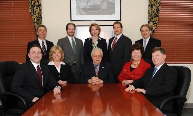 Hollander Strelzik Pasculli: Sanford L. Hollander, Estate & Municipal Lawyer