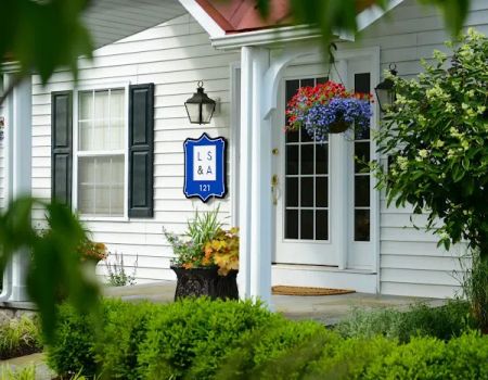 Laura Solomon & Associates