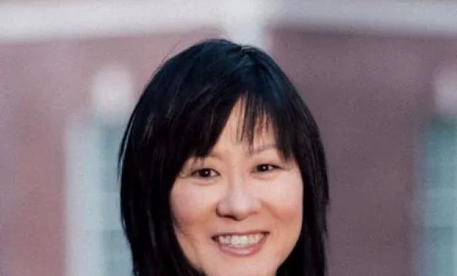Ying Zhou