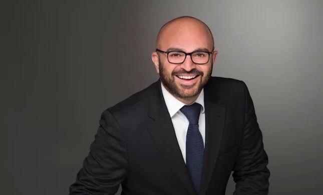 E & L LLP