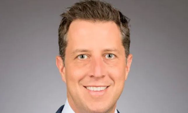 Lyons & Snyder