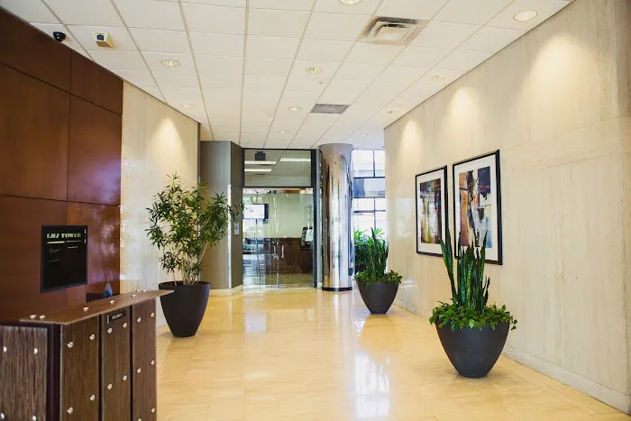 MR.LAW Accident and Injury Attorneys 4