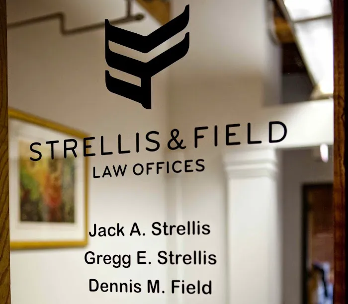 Strellis & Field Chartered 5