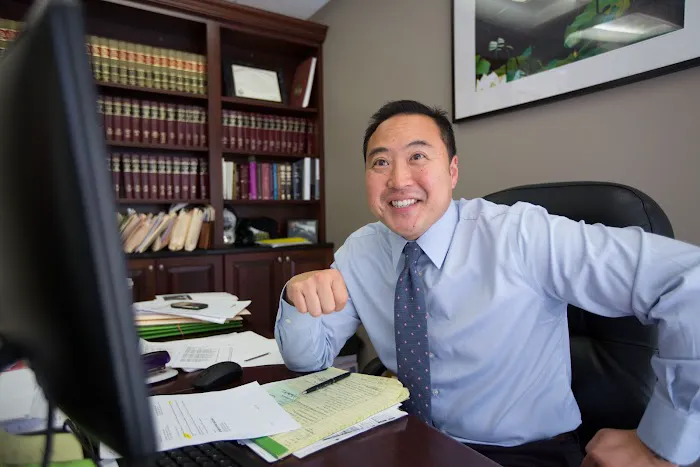 Kevin T. Yen of Strom Yen Injury Attorneys 7