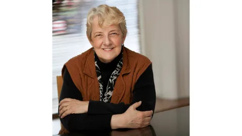 Brigitte Schmidt Bell PC 3