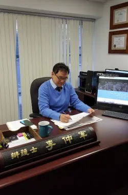 Francis Law Center - Immigration Lawyer/ Abogados de Inmigración Jae Francis 4