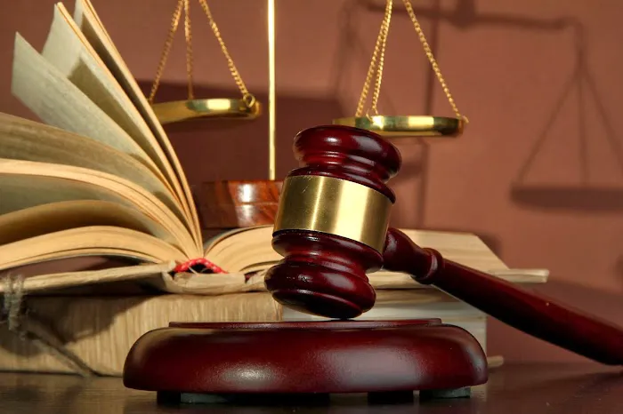 Daniels Long & Pinsel LLC: Robert J. Long 1