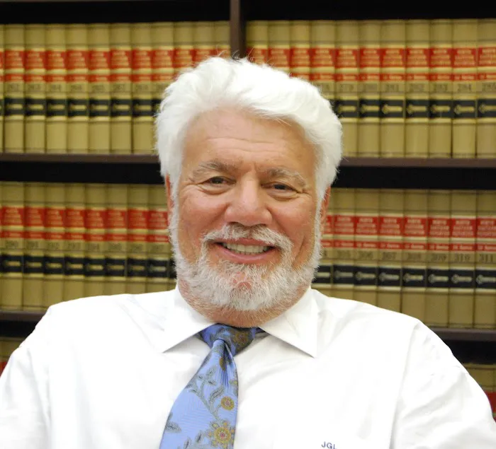 Law Offices of Chadwick and Lakerdas 4