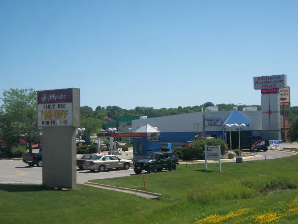 Paramount Commercial Real Estate Services 4