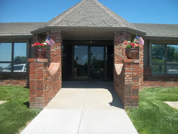 Paramount Commercial Real Estate Services 7