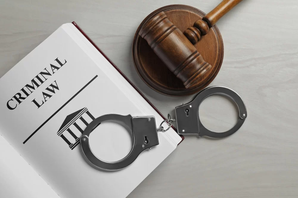 When Do You Need a Criminal Defense Lawyer? Detailed Guide with Real-Life Insights