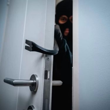 Criminal Defense Strategies for Individuals Facing Charges of Burglary