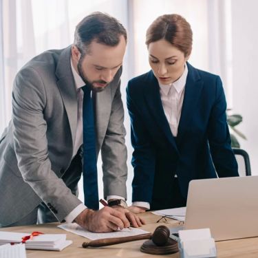 Understanding the Differences Between Civil Law Lawyers and Criminal Defense Lawyers