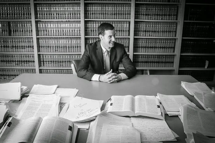 Hoeller McLaughlin PLLC 3