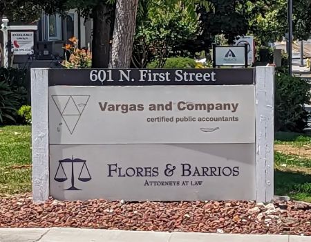 Flores & Barrios