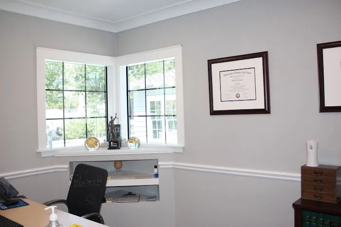 Heshmati & Associates Law Offices 8