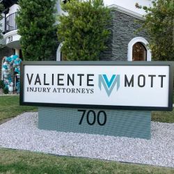 Valiente Mott Injury Attorneys - Las Vegas Office ico