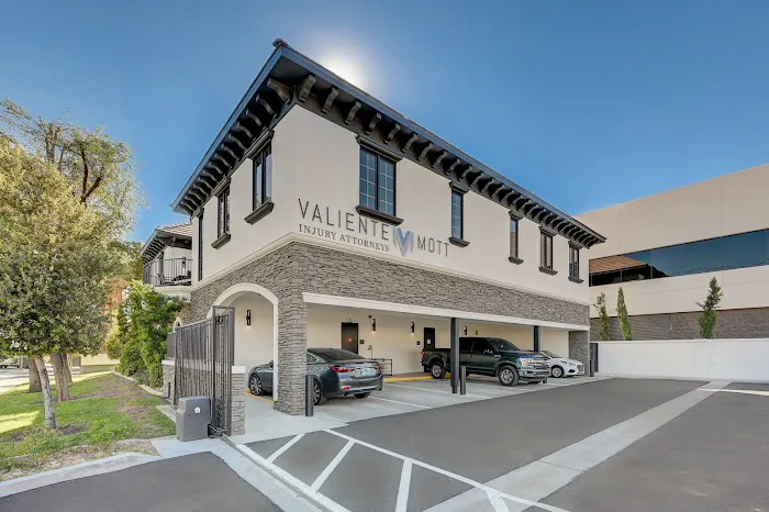 Valiente Mott Injury Attorneys - Las Vegas Office 10