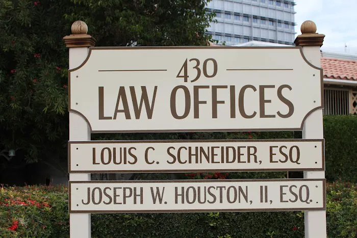 Law Offices Of Louis Schneider 3