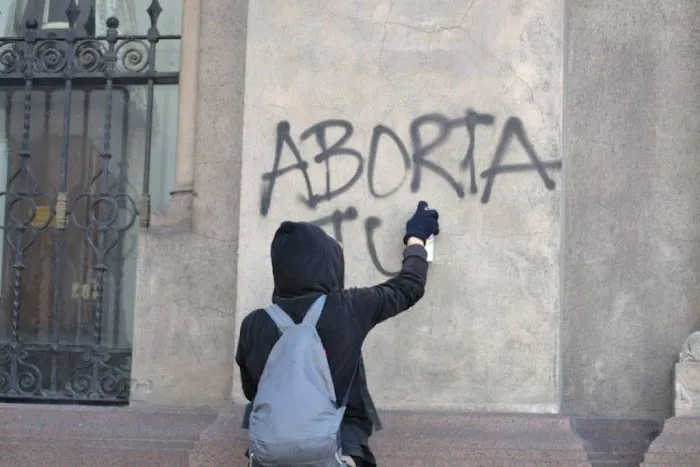 Abogado Adam Ashby 3