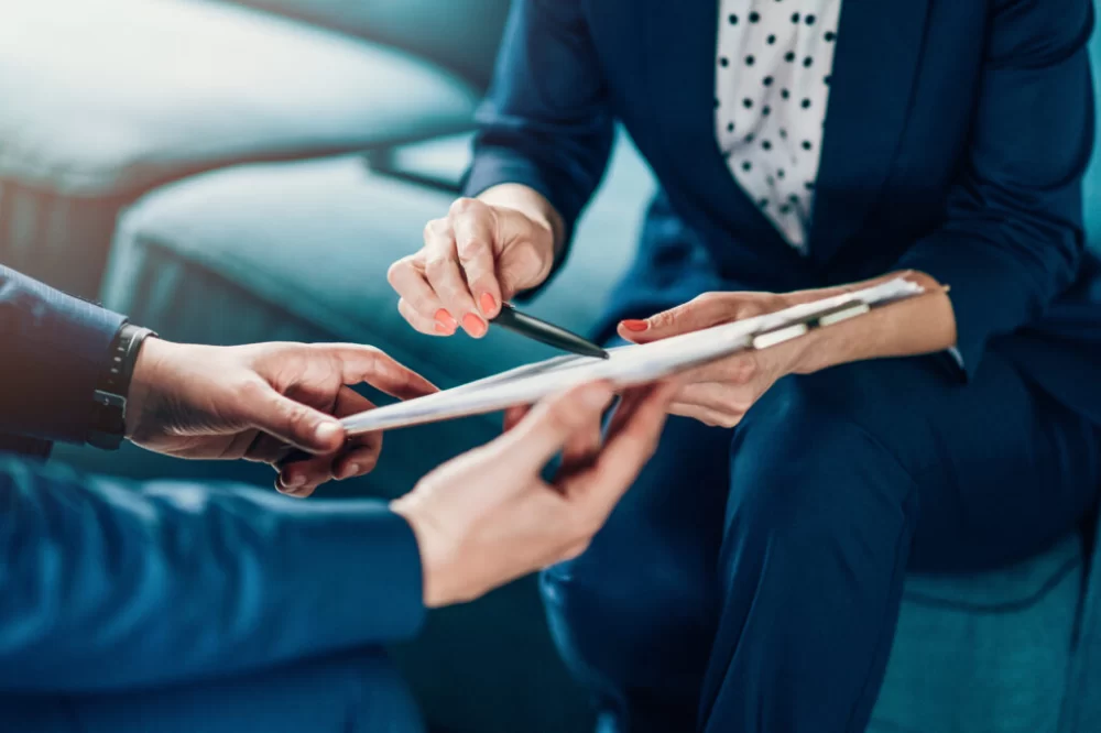 How to Find the Best Law Firms for Contract Law: Expert Advice and Real Cases