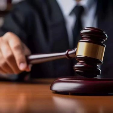 Finding a Good Lawyer for Traffic Violations: Tips to Protect Your Driving Record
