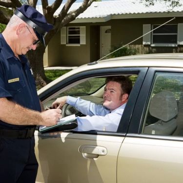 Tips for Dealing with Traffic Violations Legally: A Practical Guide
