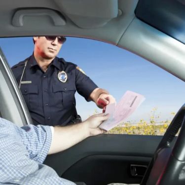 Essential Tips for Dealing with Traffic Violations Legally and Effectively