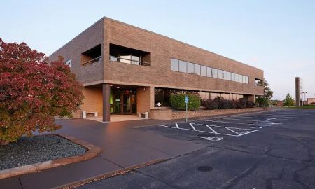 WASHINGTON DRIVE EXECUTIVE CENTER