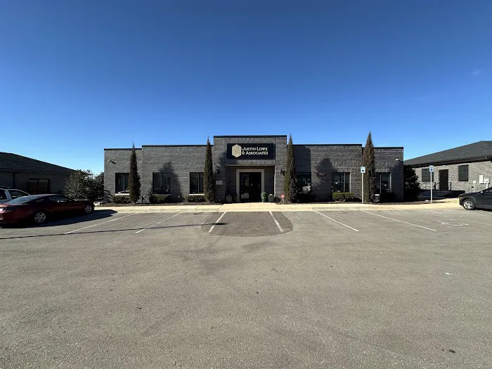 Justin Lowe & Associates 4