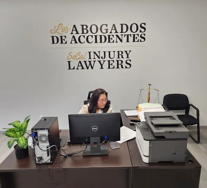 Los Abogados de Accidentes - Socal Injury Lawyers 7