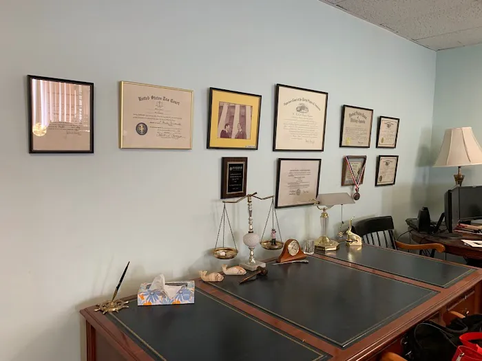 Graves Law Group, LLC 3