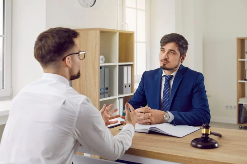 Common Mistakes to Avoid When Hiring a Lawyer