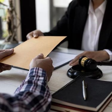 Finding a Lawyer for Workers Compensation Claims: Expert Tips and Guidance