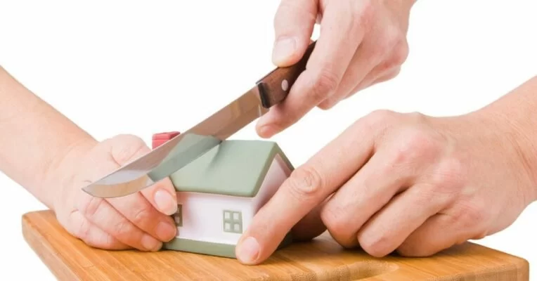 How to Divide Property Fairly Without Going to Court in the US