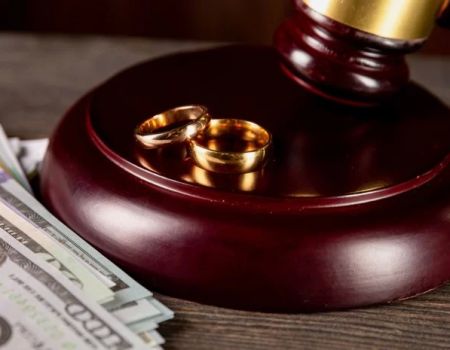 How Courts Handle Division of Debts in Divorce Cases with Clear Legal Insights