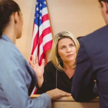 What Happens at an Arraignment Hearing in Criminal Court? A Complete Guide