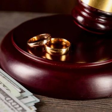 How Courts Handle Division of Debts in Divorce Cases