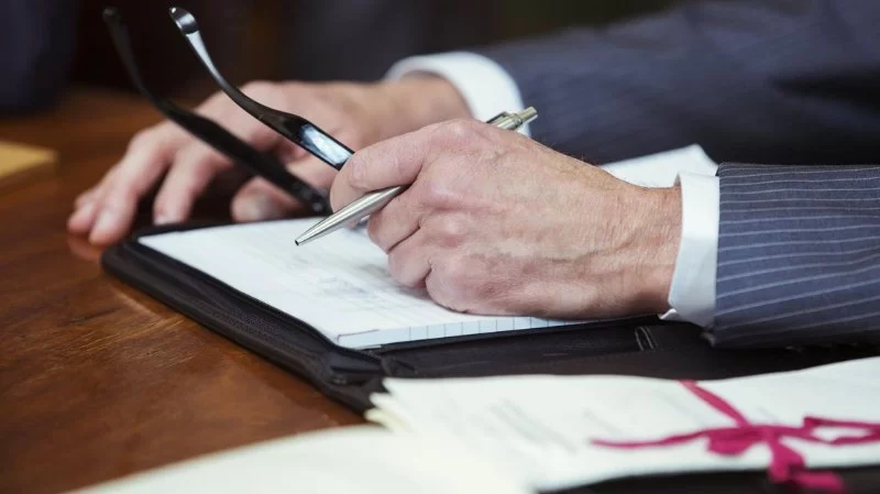 Can a Handwritten Will Be Enforced in Court? Learn the Requirements and Legal Insights