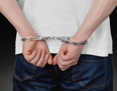 Understanding the Role of a Public Defender vs Private Defense Attorney